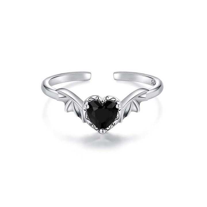 Women's Sterling Silver Gothic-Style Ring with Heart-Shaped Black Gemstone