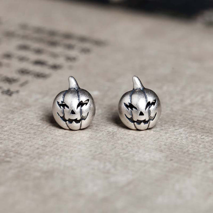 Stylish Jack-o'-lantern earrings as unique Halloween gift ideas-3