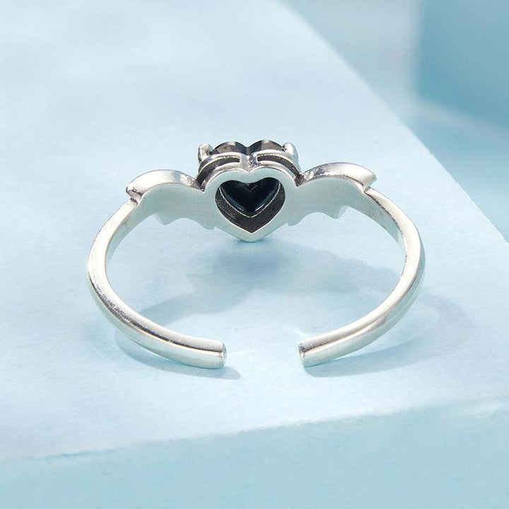 Women's Sterling Silver Gothic-Style Ring with Heart-Shaped Black Gemstone-8