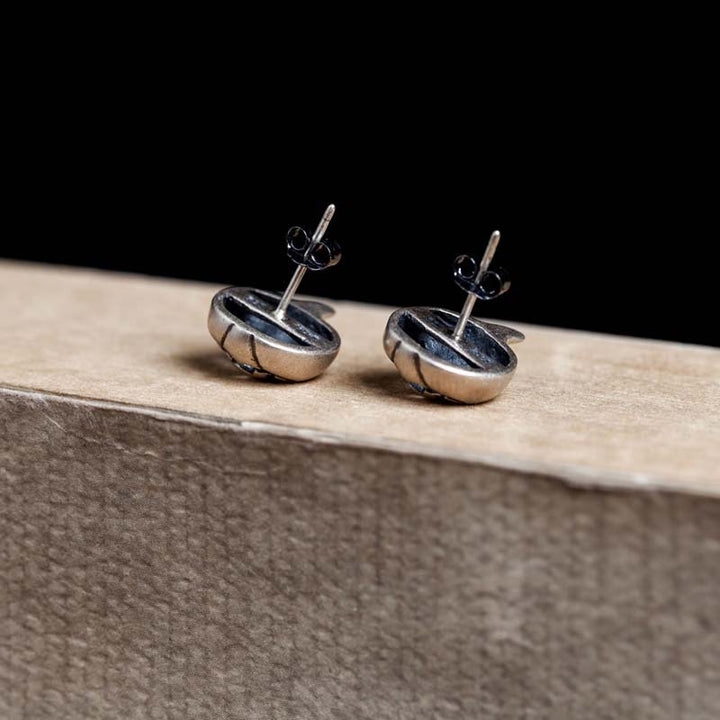 Stylish Jack-o'-lantern earrings as unique Halloween gift ideas-6